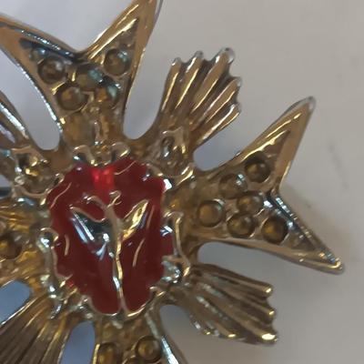 Vintage scout knife with vintage brooch and cuff links