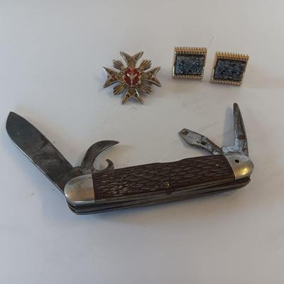Vintage scout knife with vintage brooch and cuff links
