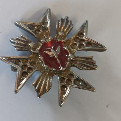 Vintage scout knife with vintage brooch and cuff links