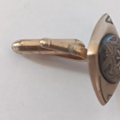 Vintage Bennett C-31 clip with Men's ring and beautiful cuff links