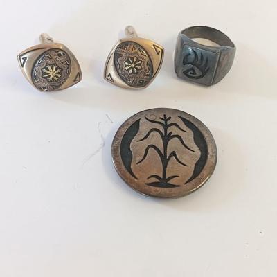 Vintage Bennett C-31 clip with Men's ring and beautiful cuff links