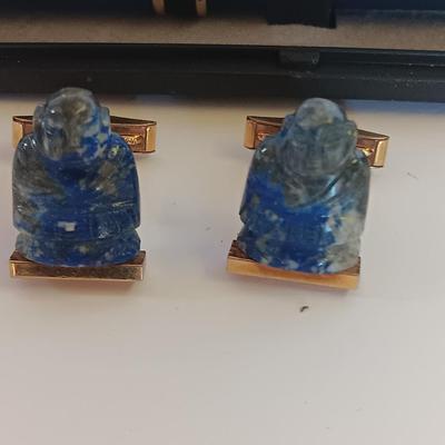 Chinese hand carved Buddha Lapis Lazuli Iguana cuff links and collectible ink pens in case