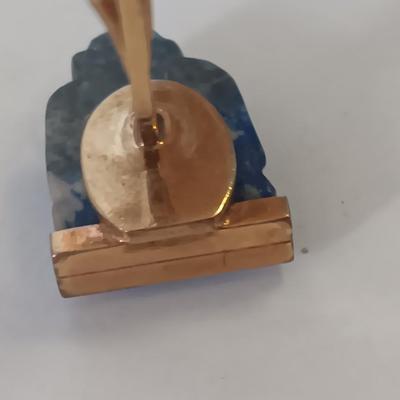 Chinese hand carved Buddha Lapis Lazuli Iguana cuff links and collectible ink pens in case