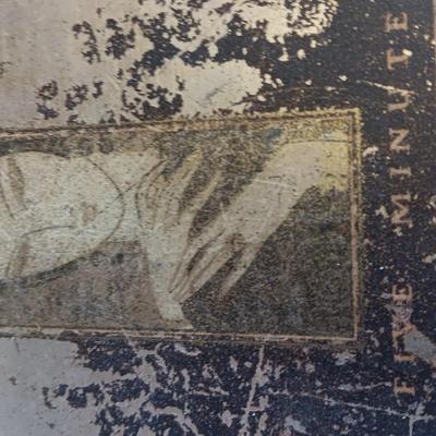 Women's "Junk drawer" lot Collectible beauty and perfume items