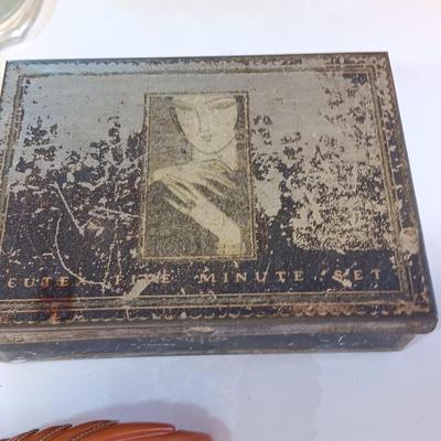 Women's "Junk drawer" lot Collectible beauty and perfume items