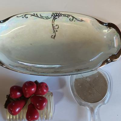 Women's "Junk drawer" lot Collectible beauty and perfume items