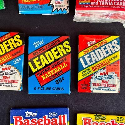 SEALED PACKAGES OF TOPPS AND FLEER BASEBALL TRADING CARDS