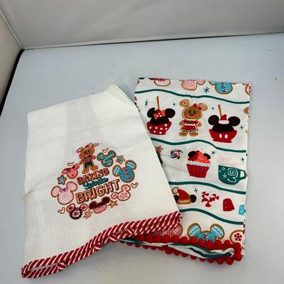 Disney Mickey Holiday Christmas Kitchen Hand Towels 2 Piece Set
