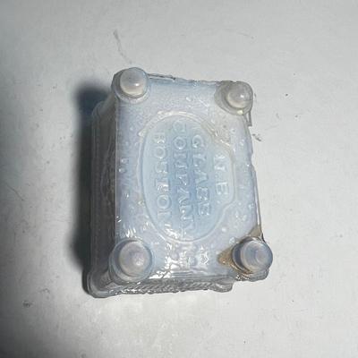 New England Lacy 1840 Opalescent