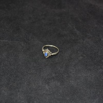 925 Sterling & Lapis Lazuli Ring Size 9 3.7g