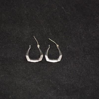14k White Gold Earrings 0.9g
