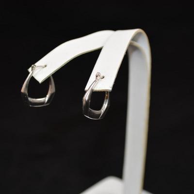 14k White Gold Earrings 0.9g