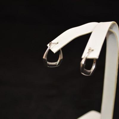 14k White Gold Earrings 0.9g