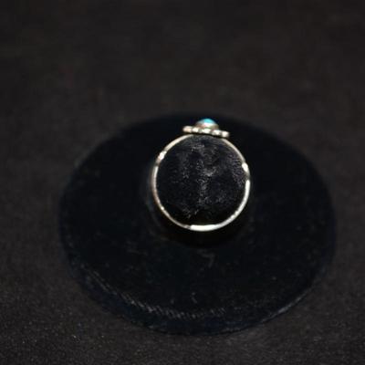 925 Sterling Ring with Turquoise Setting Size 5 2.0g