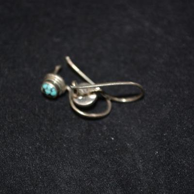 925 Sterling & Turquoise Earrings 1.6g