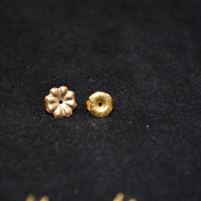 14k Topaz Stud Earrings 1.2g