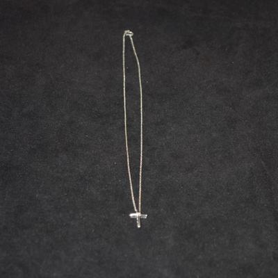 925 Sterling Chain w/ 925 Sterling Cross & Diamond Accent 18" 1.8g