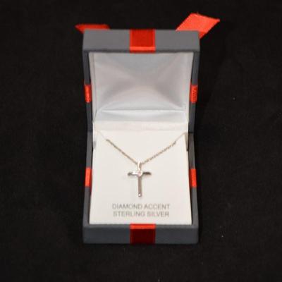 925 Sterling Chain w/ 925 Sterling Cross & Diamond Accent 18" 1.8g