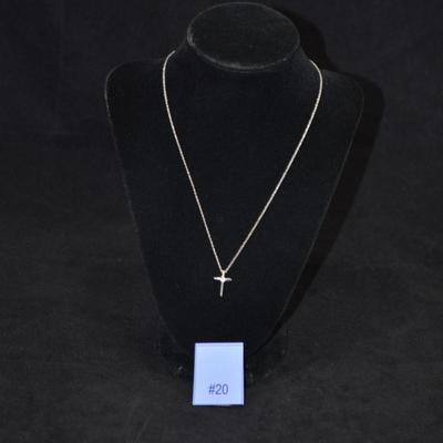 925 Sterling Chain w/ 925 Sterling Cross & Diamond Accent 18" 1.8g