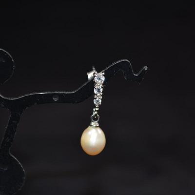 925 Sterling & Cultured Pearl Drop Earrings with Glass Inserts 2.4g