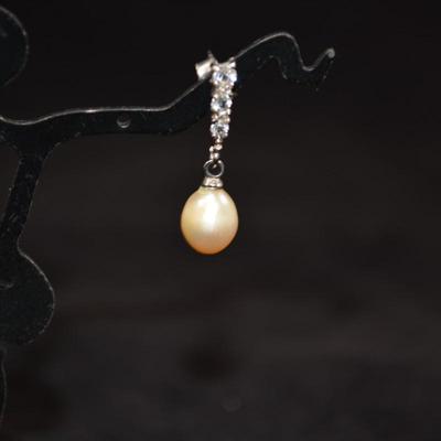 925 Sterling & Cultured Pearl Drop Earrings with Glass Inserts 2.4g