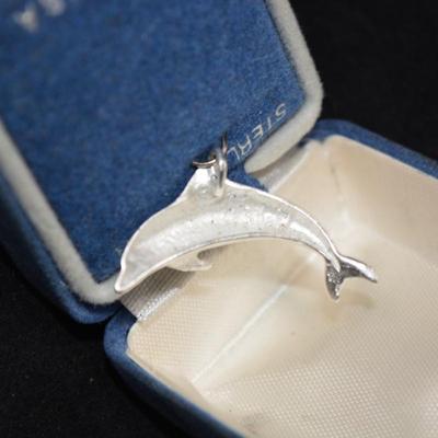 925 Sterling Dolphin Pendant 2.4g