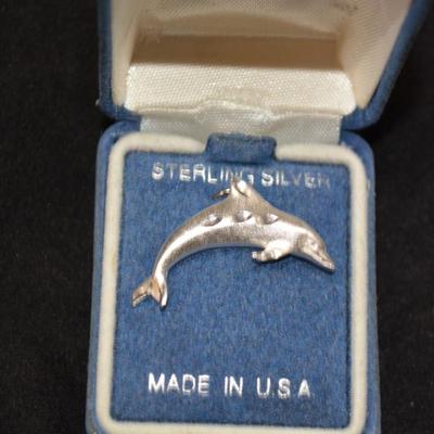 925 Sterling Dolphin Pendant 2.4g