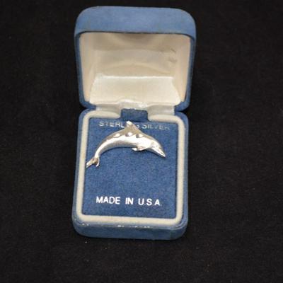 925 Sterling Dolphin Pendant 2.4g