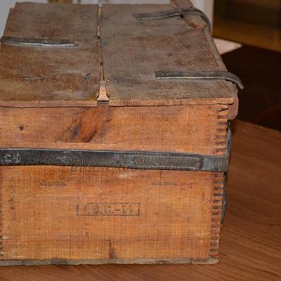 Antique Dupont "Pelletol" Explosives Crate 18x13x10