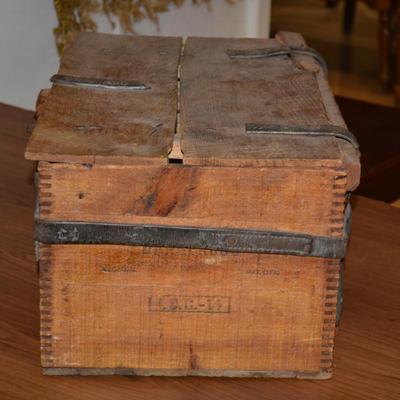 Antique Dupont "Pelletol" Explosives Crate 18x13x10