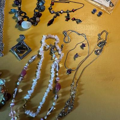 A little bit of EVERYTHING Jewelry!