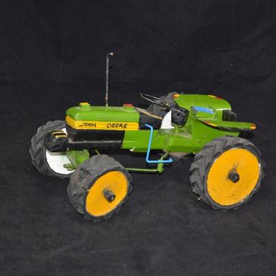 Homemade John Deere Tractor with Steering 11x8x8