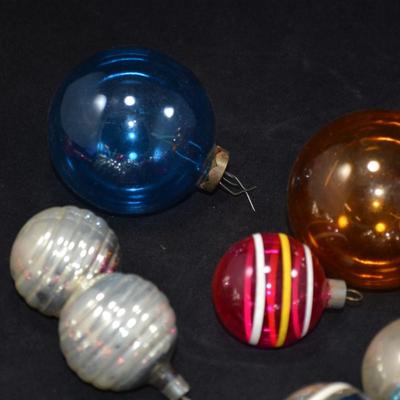 Lot of Vintage Christmas Ornaments