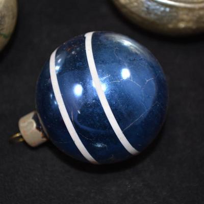 Lot of Vintage Christmas Ornaments