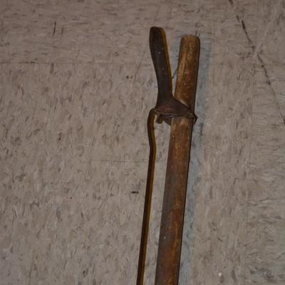 Antique General Store Gripper Tool 52"