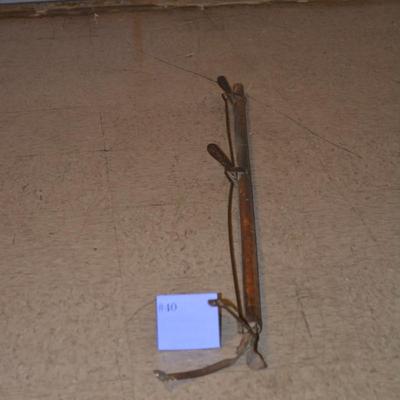 Antique General Store Gripper Tool 52"