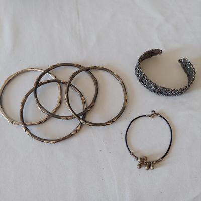 Leather and Pewter Beaded Jewelry (PB2-BBL)