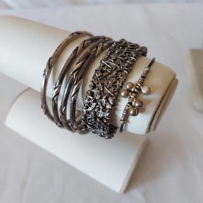 Leather and Pewter Beaded Jewelry (PB2-BBL)