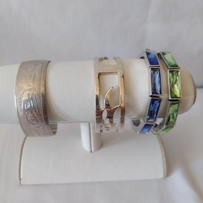 Joan Rivers Brooches and More (PB2-BBL)