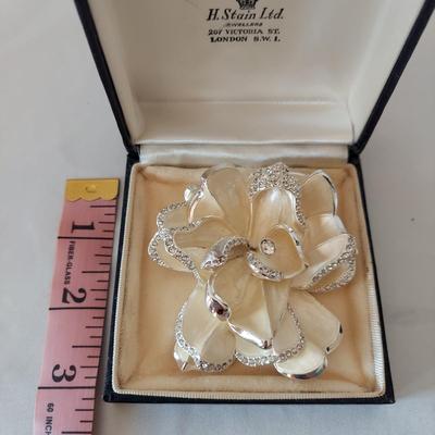 Joan Rivers Brooches and More (PB2-BBL)