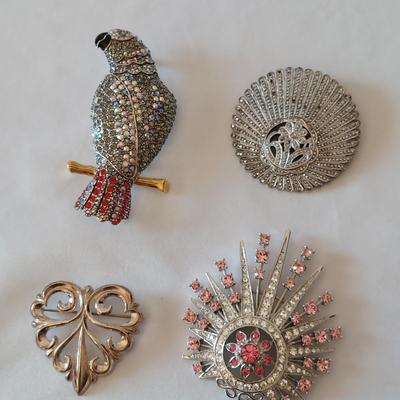Joan Rivers Brooches and More (PB2-BBL)