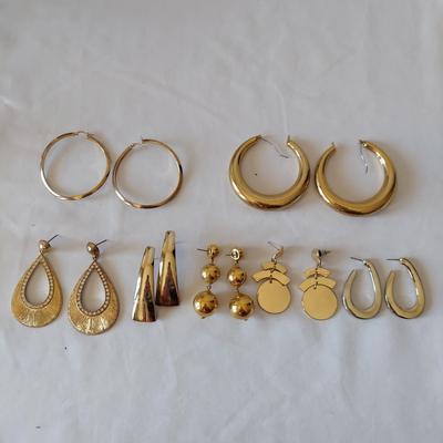 Gold Costume Jewelry (PB2-BBL)