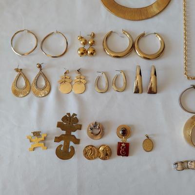 Gold Costume Jewelry (PB2-BBL)