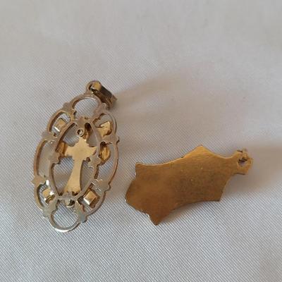 Stamped Gold Pendants and More (PB2-BBL)