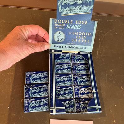 1930s Waltham Razor Blades