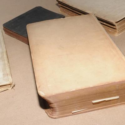 Bibles & Hymn