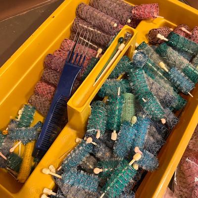 Assorted sizes hair curlers