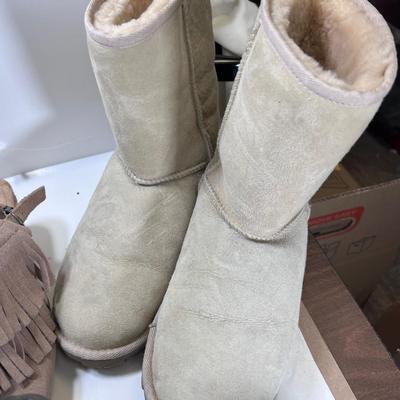 Vintage Size 8 (38) women's shoes 2 Pairs Uggs, Sorrel, Minnetaka, Eastland