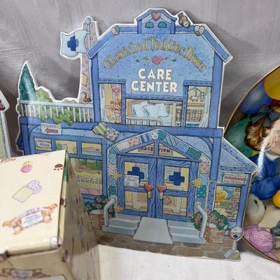 large lot of Collectibles, Precious Moments nativity night light, Cherished teddies, Shadow Box