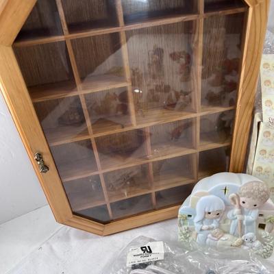 large lot of Collectibles, Precious Moments nativity night light, Cherished teddies, Shadow Box